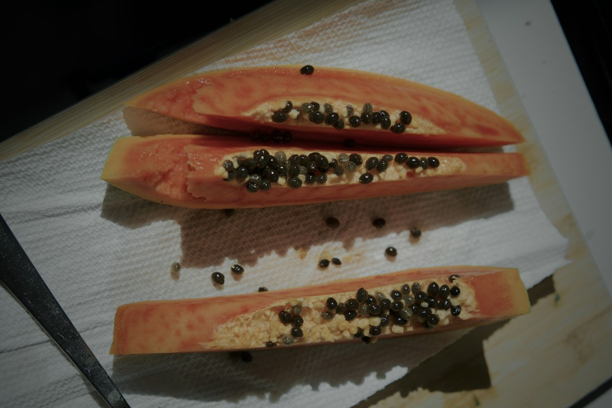 Bebida refrescante con semillas de papaya